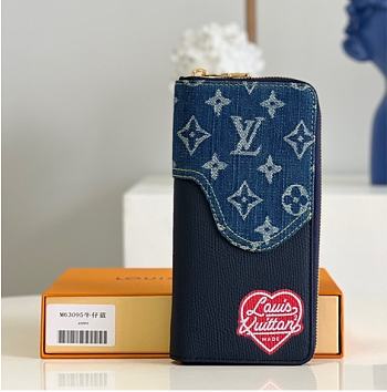 Louis Vuitton Pull Wallet Size 20 x 10 cm
