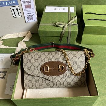Gucci GG Horsebit Envelope Chain Bag 677286 Size 26 x 16 x 4 cm
