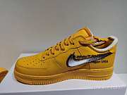 Off-White x Nike Air Force 1 “University Gold” DD1876-700 - 3