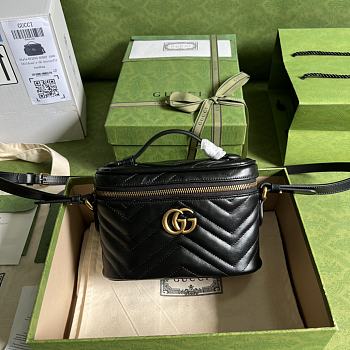 Gucci GG Marmont Black 672253 Size 19 x 13 x 7 cm