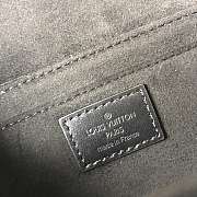 Louis Vuitton Glasses Case M43524 Size 18.5x9.5x7.5 cm - 5