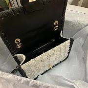 Chanel Flap Bag Size 22 cm - 3