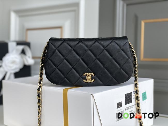 Chanel Chain Bag Black Size 19 x 4 x 10 cm - 1