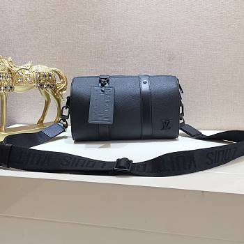 Louis Vuitton Black Leather City keepall M57082 Size 17 x 27 x 13cm