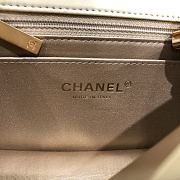 Chanel Golden Ball Lambskin Beige Size 13 x 18 x 7 cm - 2