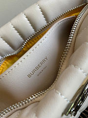 Burberry Chain Bag White Size 27.5 x 11 x 12 cm - 2