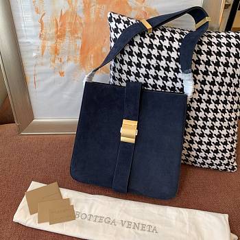 Bottega Veneta Bag Blue Size 28 cm