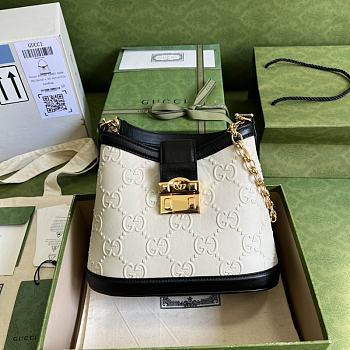 Gucci Small GG Shoulder Bag White Size 25 x 21 x 9 cm