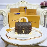 Louis Vuitton LV Box Handbag Size 28 cm - 1