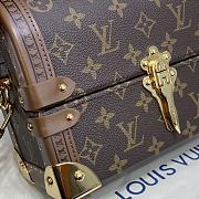 Louis Vuitton LV Box Handbag Size 28 cm - 6