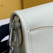 Louis Vuitton LV Shoulder Bag White Size 24.5 x 15.5 x 9 cm - 2