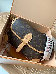 Louis Vuitton LV Shoulder Bag M45985 Size 24 x 15 x 9 cm  - 1