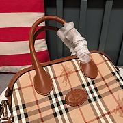 Burberry Handbag Size 31 x 22 x 11 cm - 2