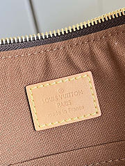 Louis Vuitton LV Handbag Size 27.5×13×23.5 cm - 2