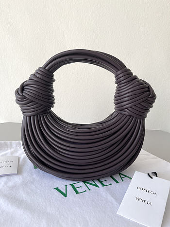 Bottega Veneta Black Bag Size 22 x 15.5 x 6.5 cm