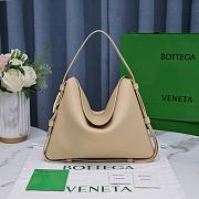 Bottega Veneta Shoulder Bag Beige Size 30x23x16 cm - 1