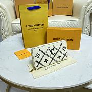 Louis Vuitton LV Wallet Size 19.5x10.5x2.5 cm - 4