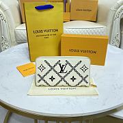 Louis Vuitton LV Wallet Size 19.5x10.5x2.5 cm - 5