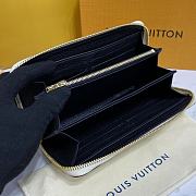 Louis Vuitton LV Wallet Size 19.5x10.5x2.5 cm - 3