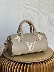 Louis Vuitton Papillon Bb Tourterelle Crème M46031 Size 20 x 10 x 10 cm - 2