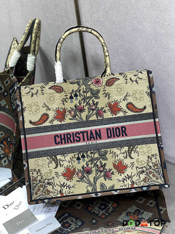 Dior Tote Bag 02 Size 42 x 35 x 18 cm - 1