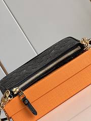 Louis Vuitton Easy pouch Shoulder Crossbody Bag M80349 Size 19 x 11.5 x 3 cm - 4