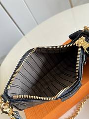 Louis Vuitton Easy pouch Shoulder Crossbody Bag M80349 Size 19 x 11.5 x 3 cm - 5
