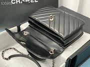 Chanel Grid Smooth Lines Sheepskin Silver Hardware 92236 Size 25 cm - 3