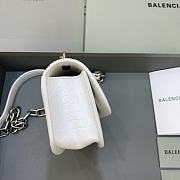 Balenciaga Crocodile Shoulder Bag White 92726 Size 19 x 5.5 x 10 cm - 3