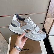 Burberry Sneakers  - 4