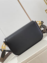 Louis Vuitton LV Swing Handbag Black M20393 Size 24 x 15 x 6 cm - 3