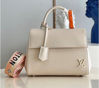 Louis Vuitton LV Handbag Twist Cream Size 28 x 20 x 10 cm