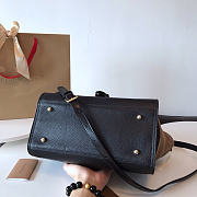 Burberry Handbag Size 31 x 25 x 12 cm - 4