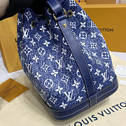 Louis Vuitton LV Bucket Bag Size 25 x 28.5 x 20 cm - 4