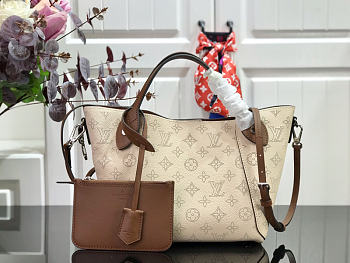 Louis Vuitton LV Neverfull Handbag Size 34 x 18.5 x 13 cm