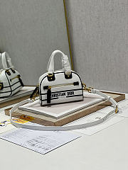 Dior Handbag White Size 17×10×13 cm - 3