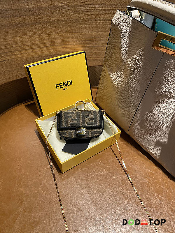 Fendi Small Chain Bag Size 7 cm - 1