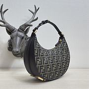 Fendi Fendigraphy leather bag Size 36x30x11 cm - 4