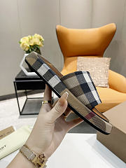Burberry Shoes - 5