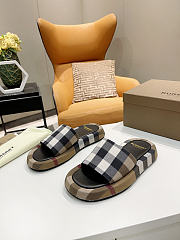 Burberry Shoes - 3