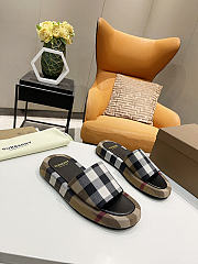 Burberry Shoes - 2