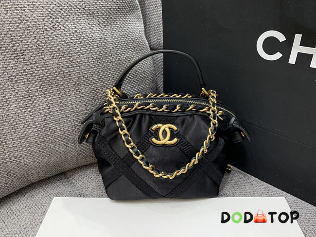 Chanel Small Chain Bag Black Size 9 x 20 x 11.5 cm - 1