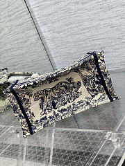 Dior Tote Bag Embroidery Blue Size 26 x 8 x 22 cm - 4