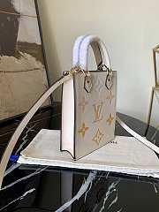 Louis Vuitton Petit Sac Plat Bag 01 Size 14x17x5 cm - 4