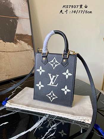Louis Vuitton Petit Sac Plat Bag 02 Size 14x17x5 cm