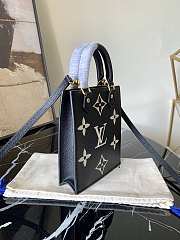 Louis Vuitton Petit Sac Plat Bag 02 Size 14x17x5 cm - 5