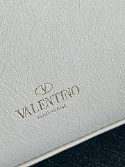 Valentino Chain Bag White Size 28 x 22 x 8 cm - 6