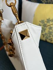 Valentino Chain Bag White Size 28 x 22 x 8 cm - 4