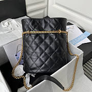 Chanel Bucket Bag Black Size 23 x 23 x 16 cm - 4