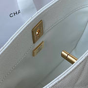 Chanel Small Hobo Bag White Size 16 x 19 x 8 cm - 2